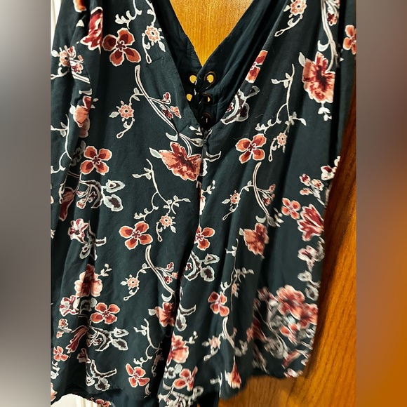 Emerald Green Floral Lace Up Tank/Camisole - Picture 3 of 4